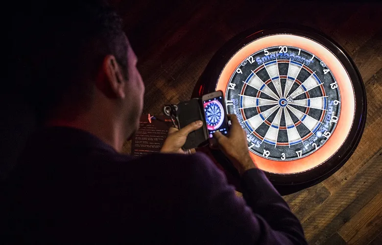 180 Club Camden, darts in Camden
