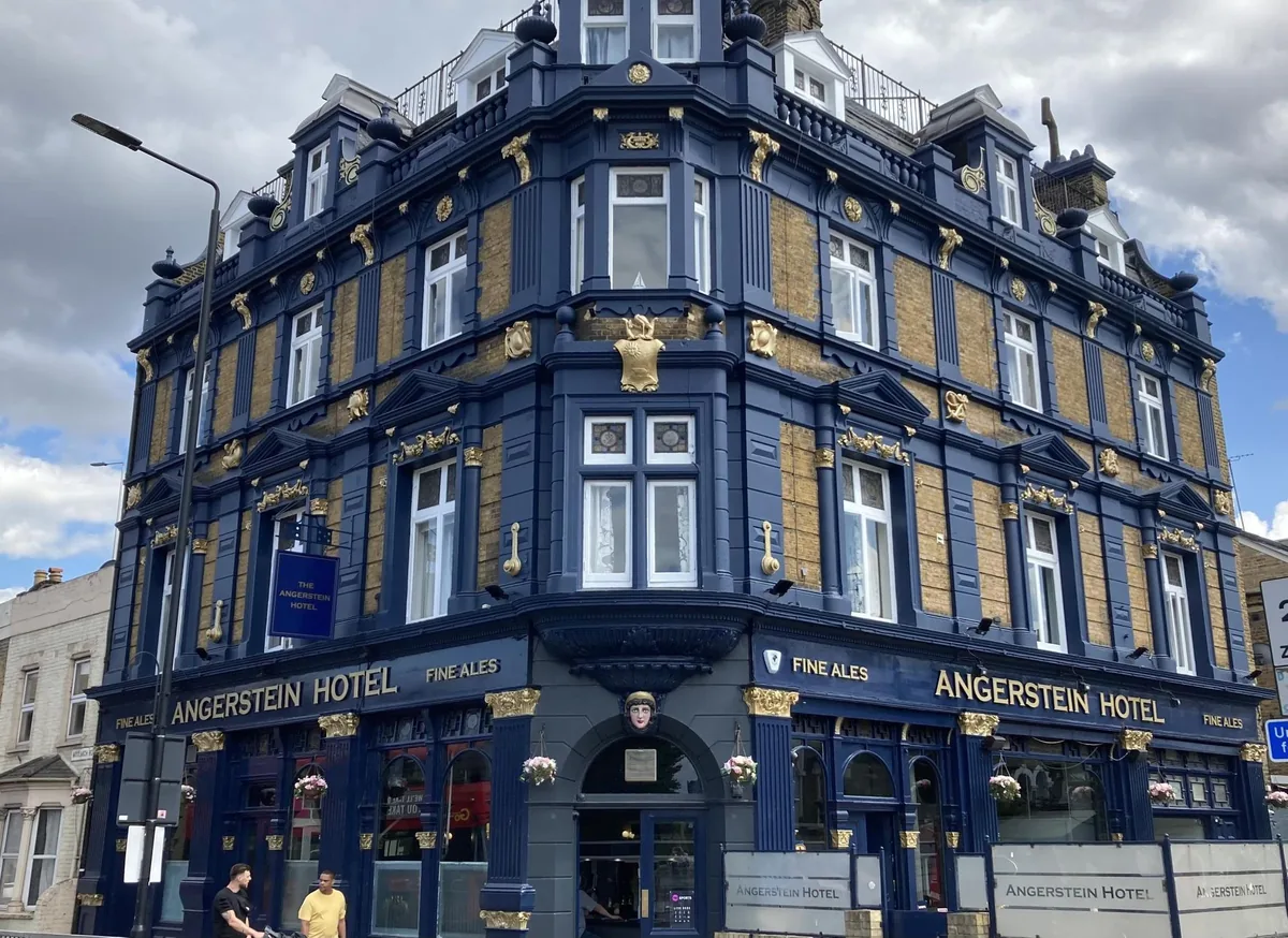 Angerstein Hotel, pool in Greenwich