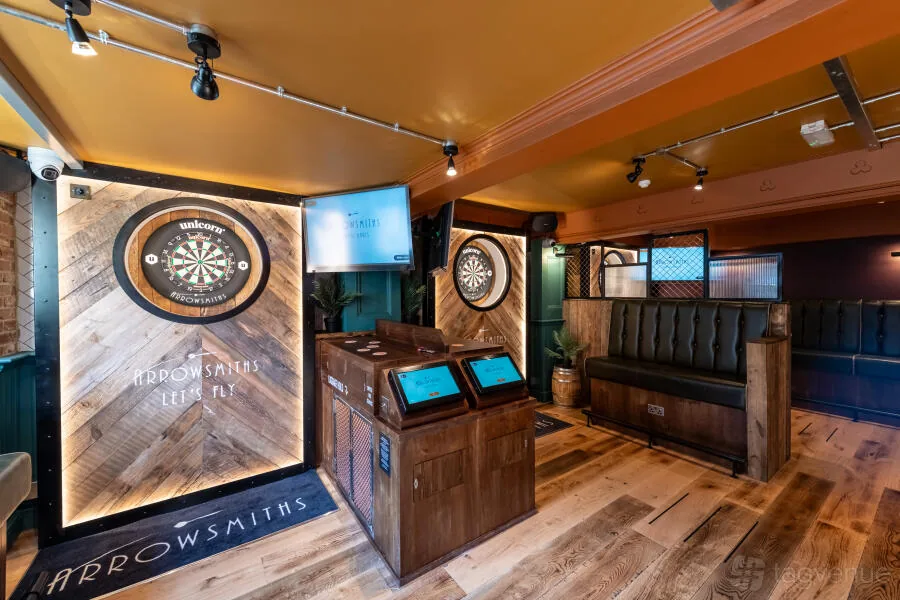 Arrowsmiths Bromley, darts in Bromley