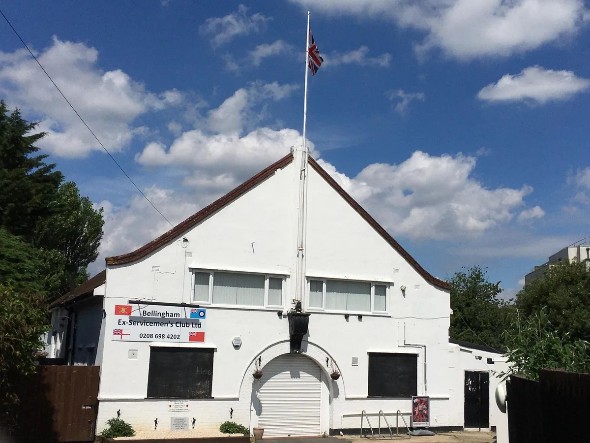 Bellingham Social Club, pool in Forest Hill / Bellingham