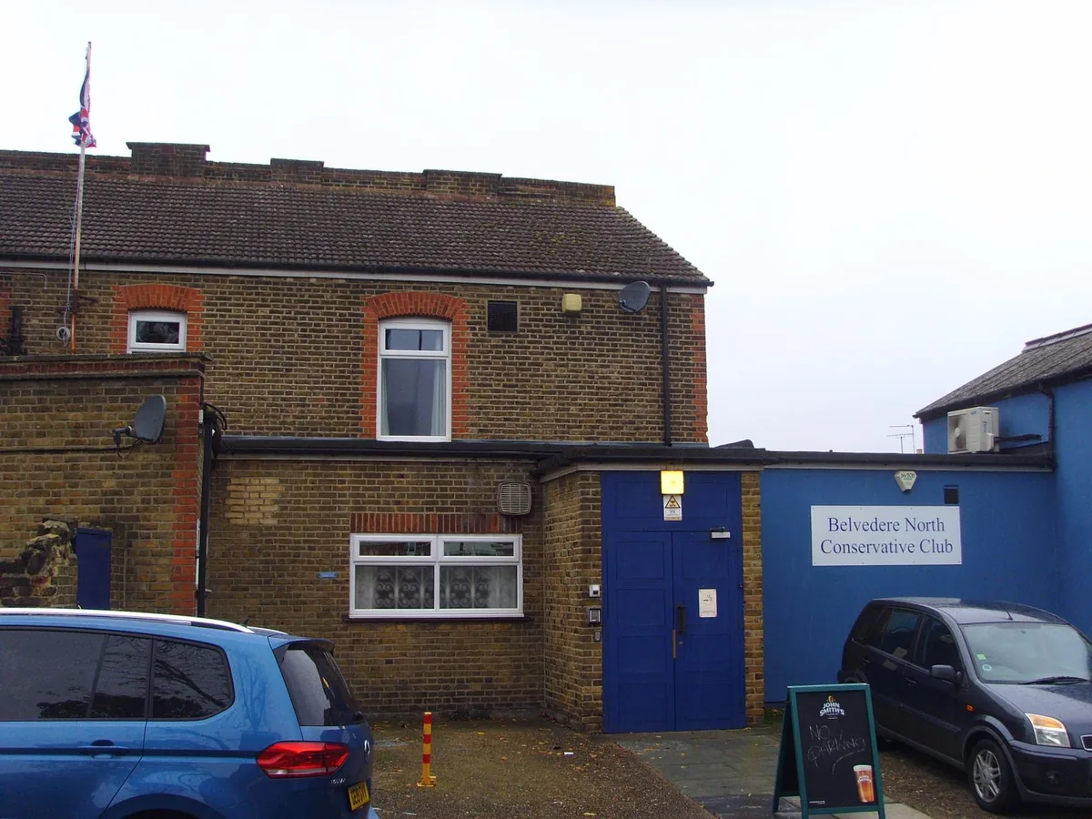 Belvedere North Conservative Club, pool in Belvedere (Bexley) DA17