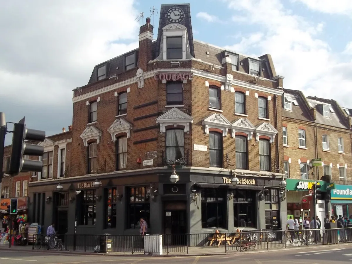 Blackstock, darts in Finsbury Park (Islington), N4
