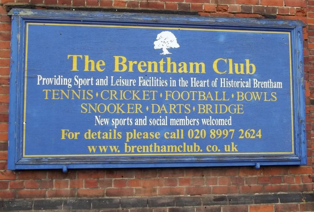 Brentham Club, darts in Ealing, W5