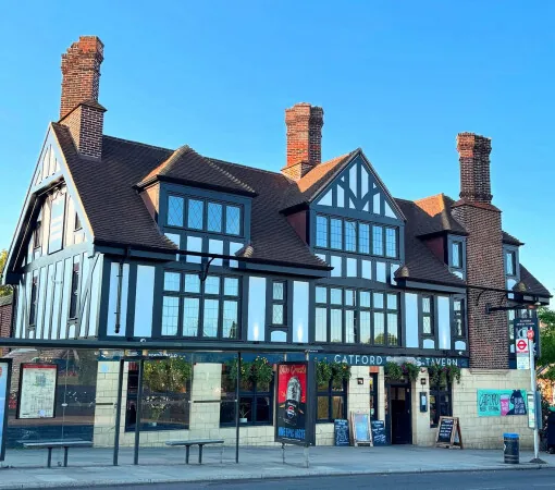 Catford Bridge Tavern, pool in Catford
