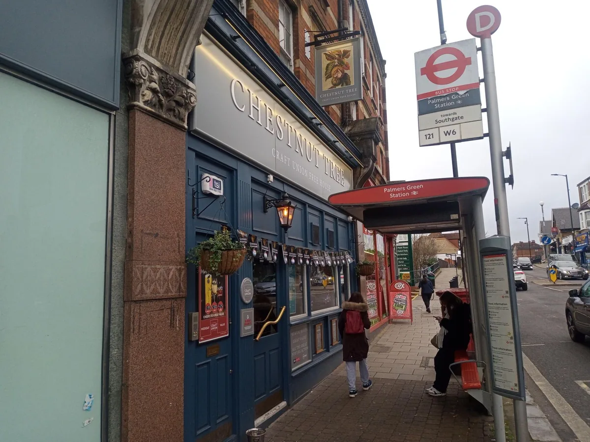 Chestnut Tree, darts in Palmers Green (Enfield)