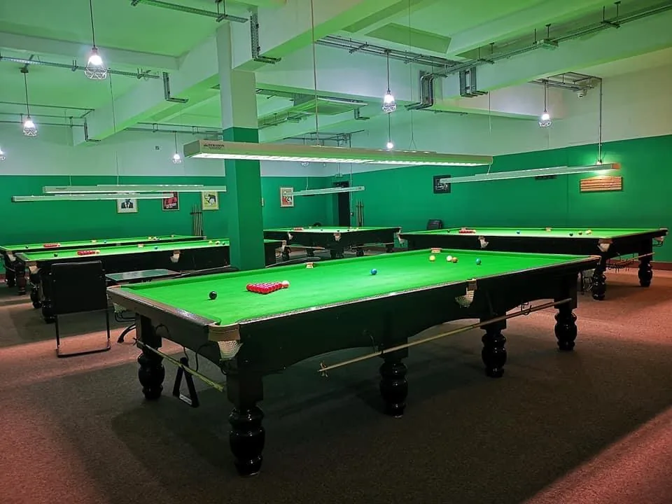 Cousins Snooker & Pool Club, pool in Edmonton