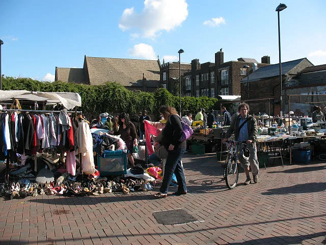 Douglas Way Market, flea market in Deptford