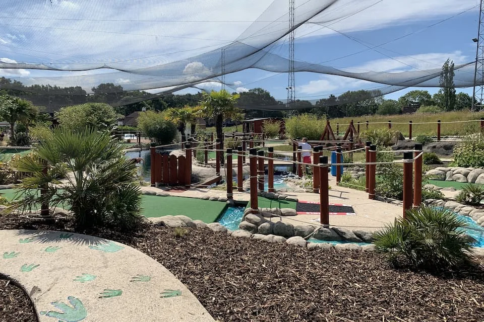 Dragon Quest Adventure Golf Croydon, mini-golf in Croydon