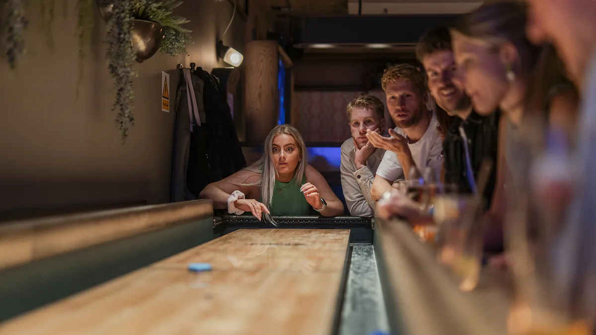Electric Shuffle King's Cross, shuffleboard in King's Cross