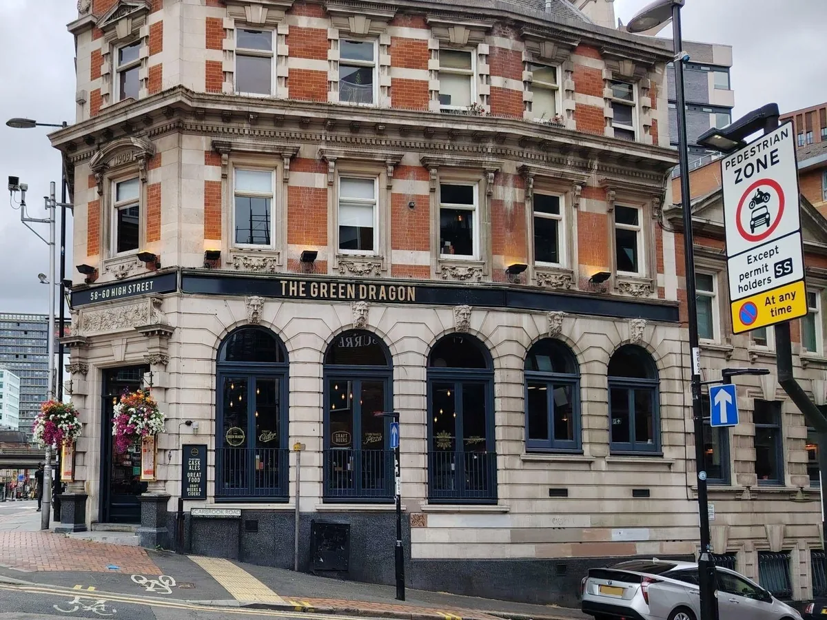 Green Dragon, darts in Croydon