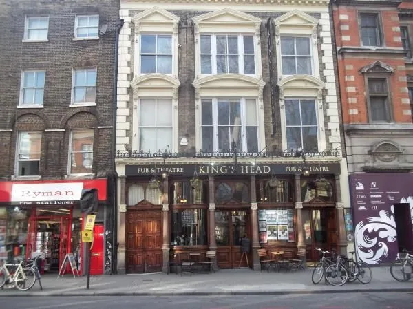 King's Head, ping-pong in Islington (Angel, Upper Street)