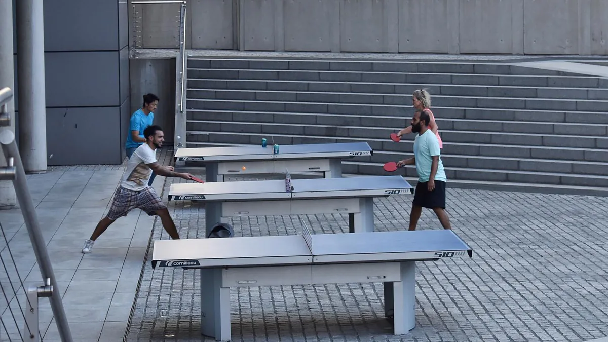Merchant Square (canalside, Waterside House), ping-pong in Paddington