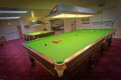 Old Hendon Ex-Servicemens Club, pool in Hendon (Barnet)