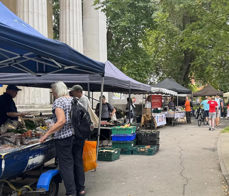 Oval Farmers' Market, farmers' market in Kennington, Lambeth