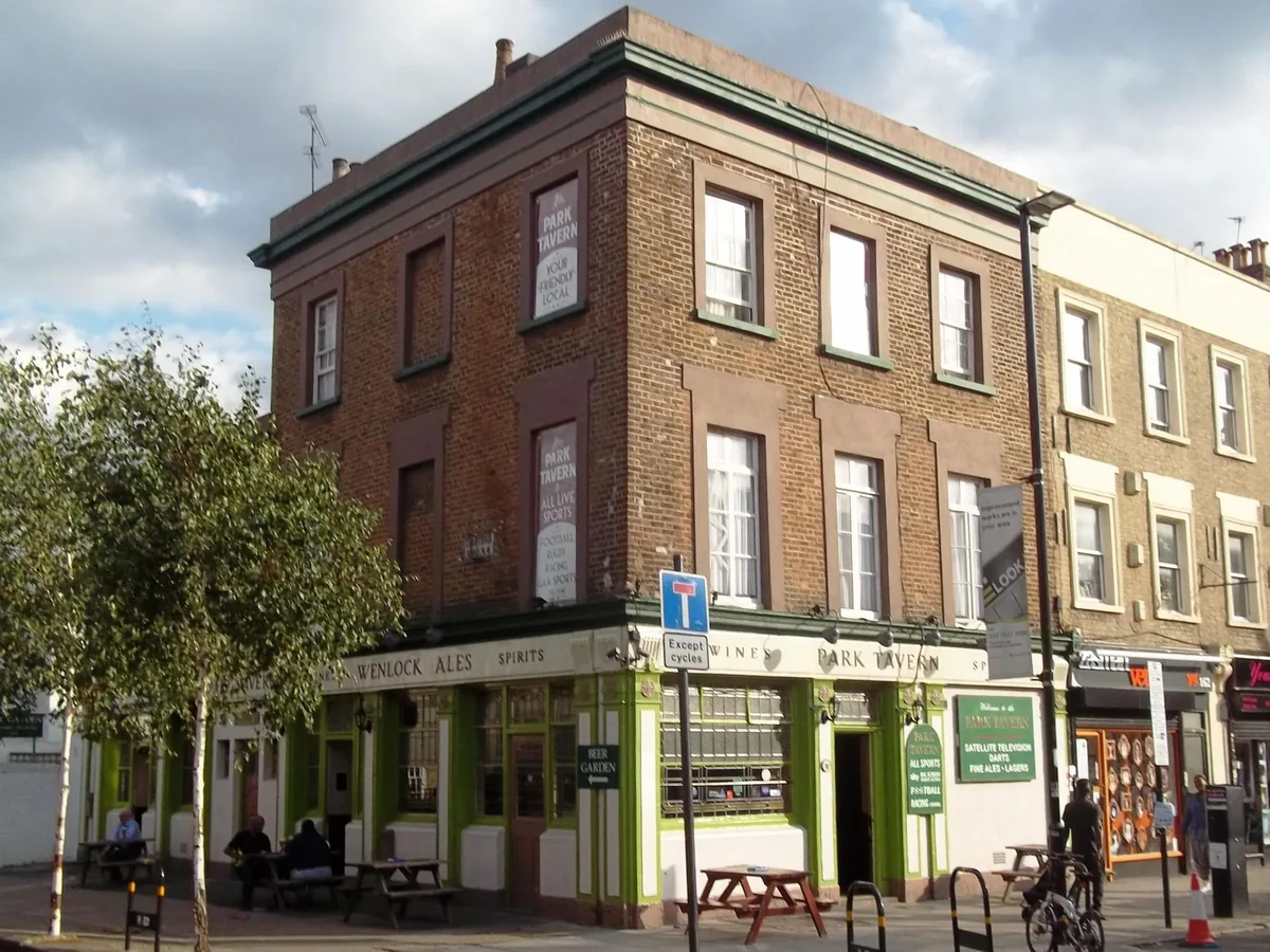 Park Tavern, darts in Finsbury Park / Islington, N4
