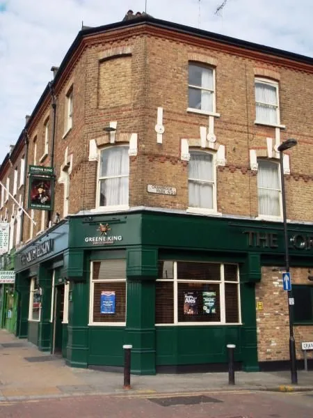 Rattle N Hum (Wood Green), pool in Wood Green (N22)