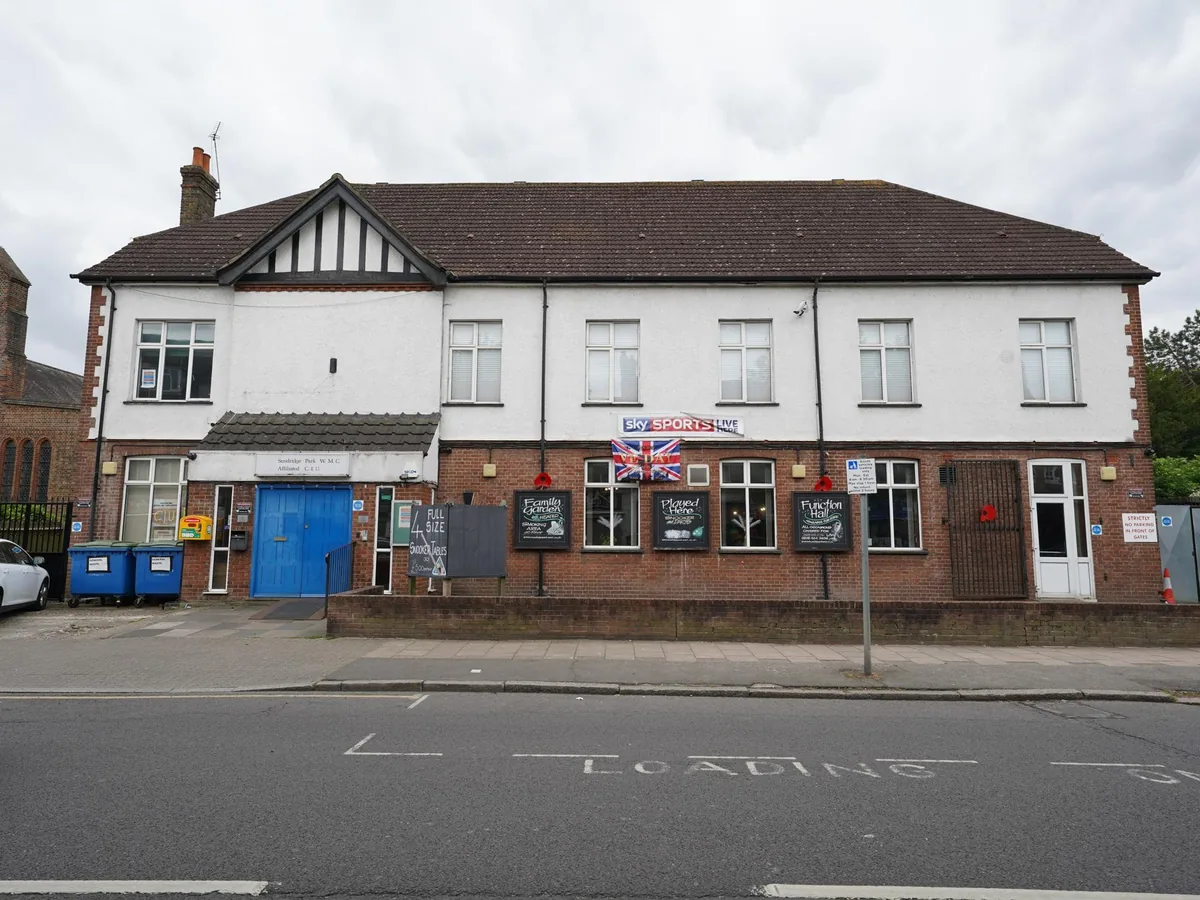 Sundridge Park WMC, darts in Bromley