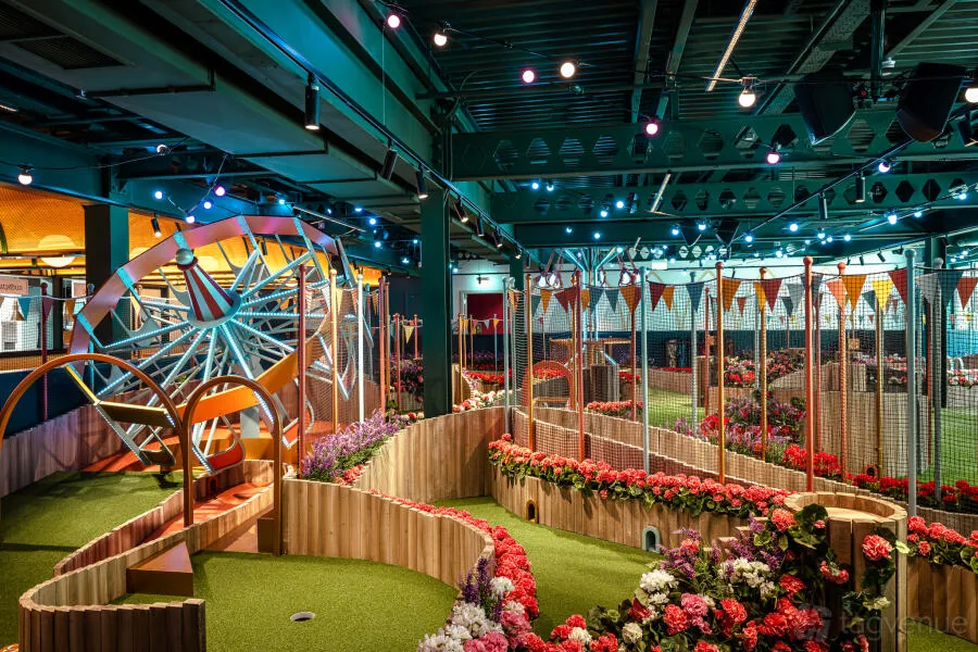 Swingers West End, mini-golf in West End