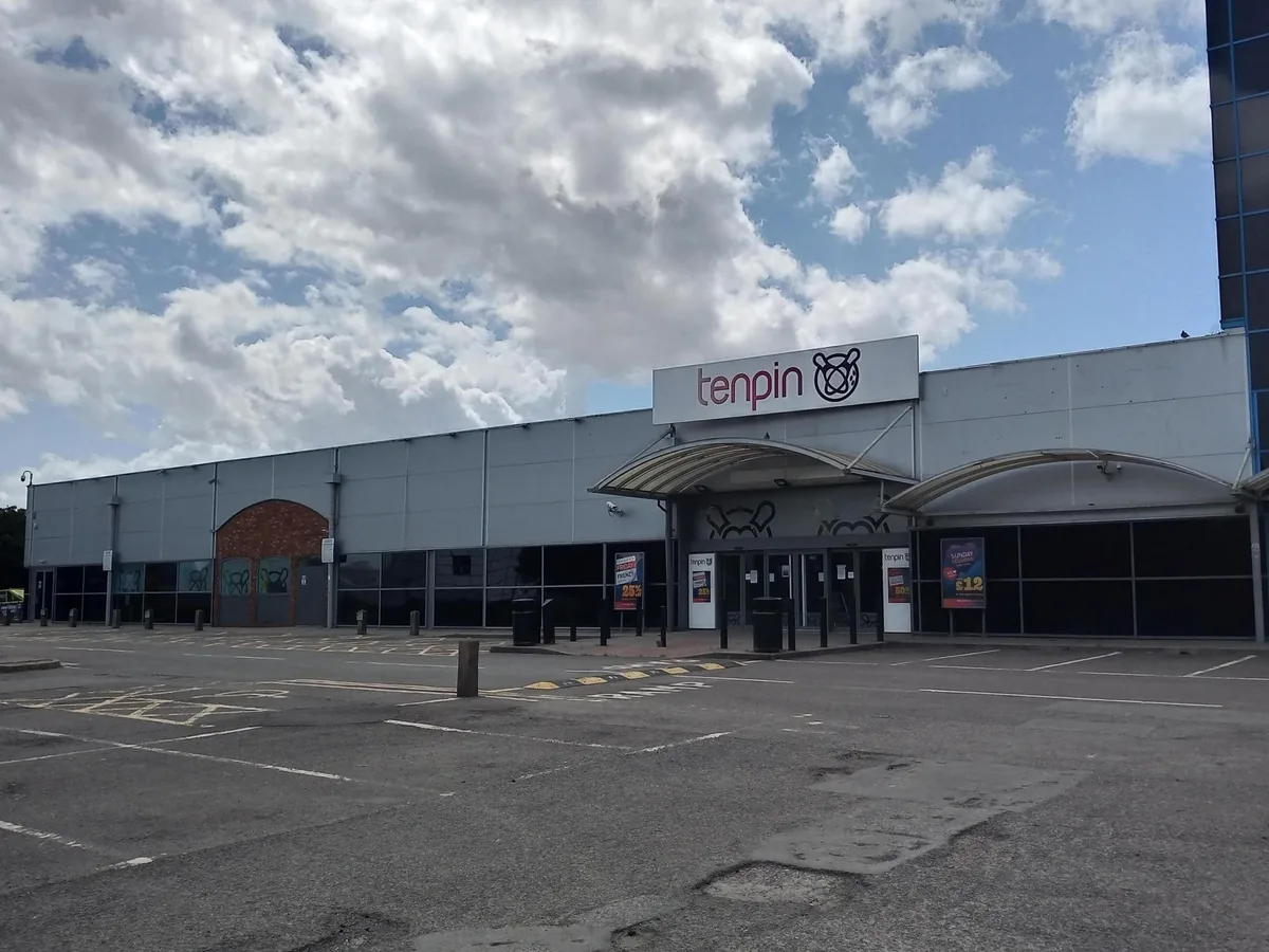 Tenpin Acton, bowling in Acton