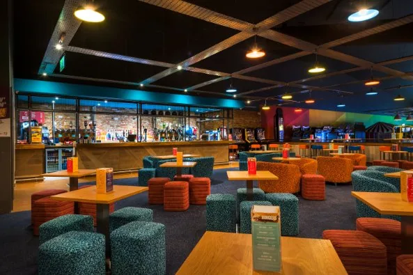 Tenpin Feltham, bowling in Feltham