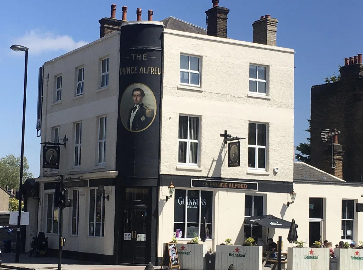 The Alfred, pool in Sydenham
