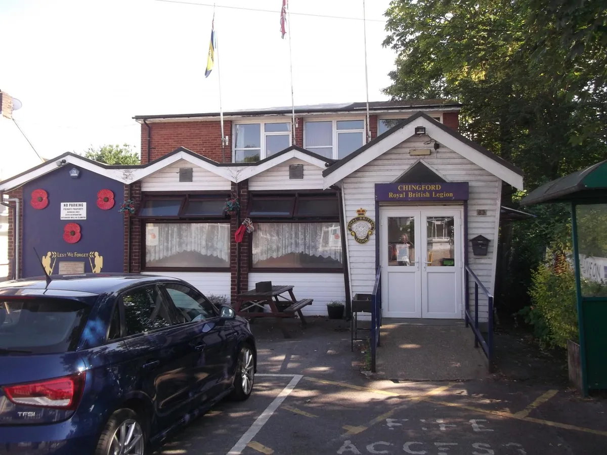 The British Legion (Chingford), pool in Chingford