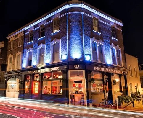The Chelsea Pensioner, pool in Chelsea / Fulham