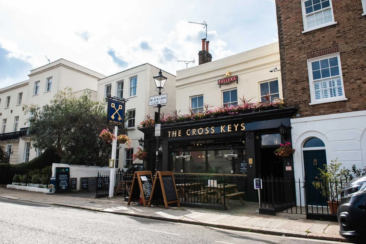 The Cross Keys, darts in Hammersmith (St Peter's Square)