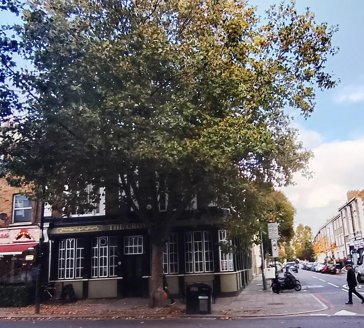 The Crown, darts in Archway, Islington (N19)