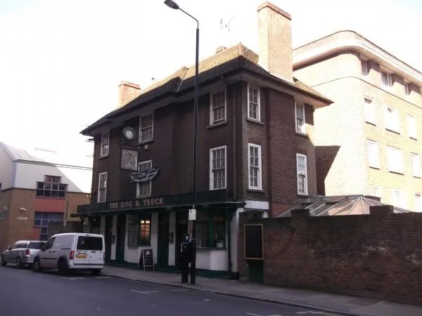 The Dog & Truck, darts in Tower Hamlets, E1