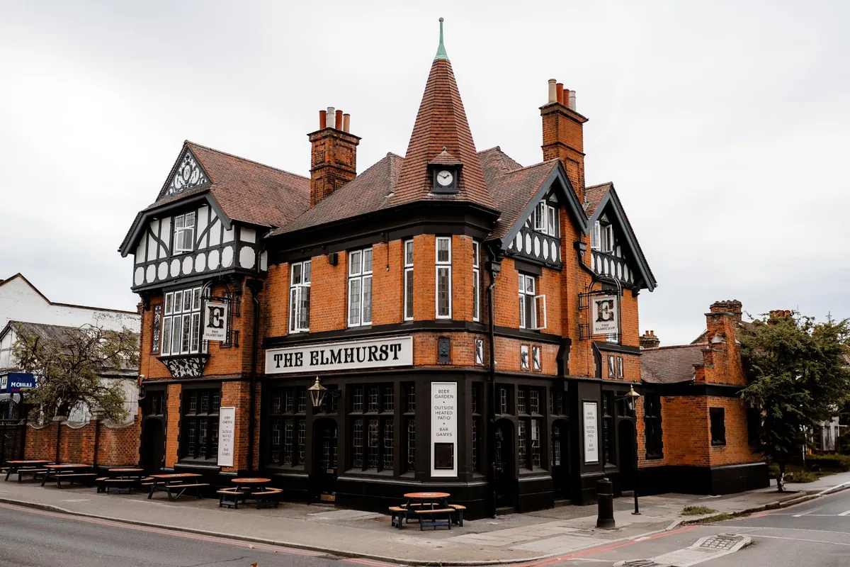 The Elmhurst Tottenham, darts in Tottenham