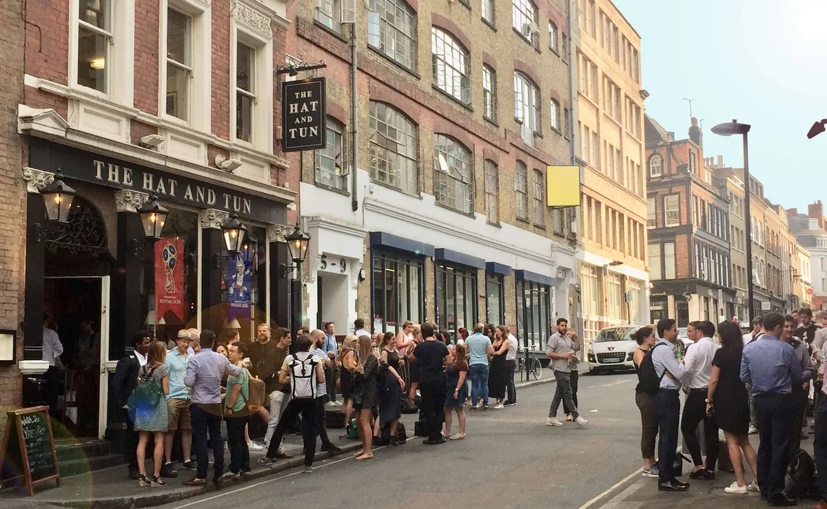 The Hat and Tun Farringdon, shuffleboard in Farringdon