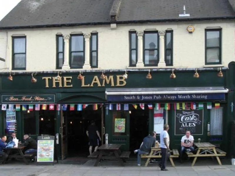 The Lamb (Edmonton), pool in Edmonton (N9)