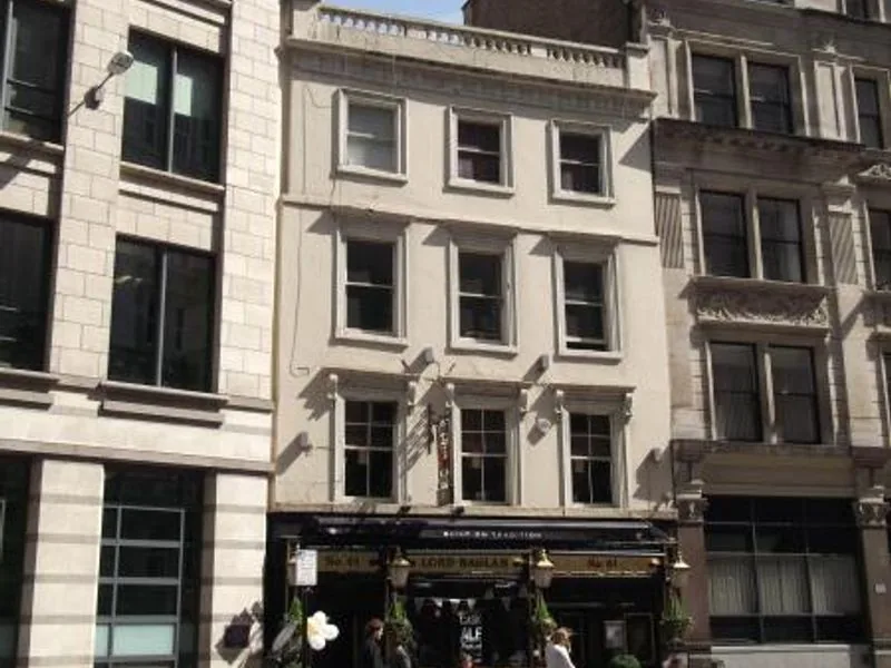 The Lord Raglan, pool in St Paul's / City