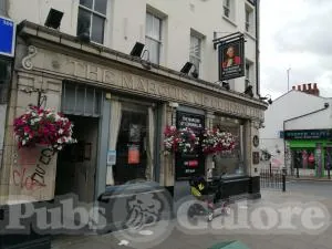 The Marquis of Cornwallis, pool in Bethnal Green