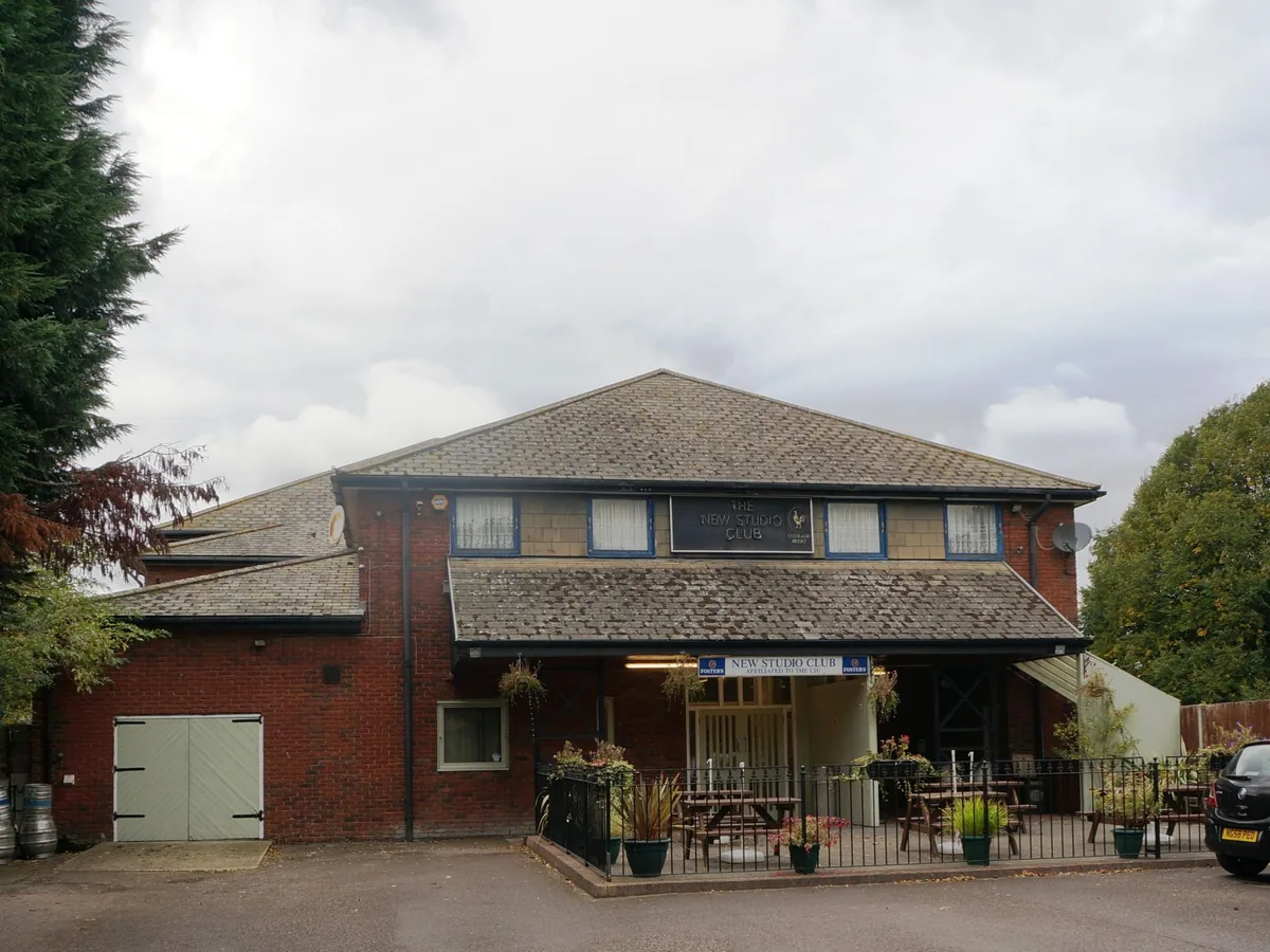 The New Studio Club, darts in Bromley