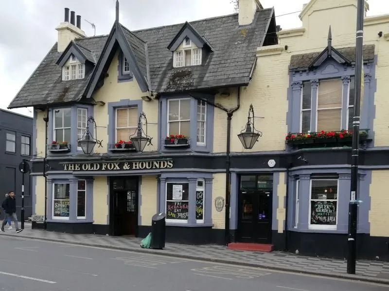 The Old Fox & Hounds, pool in Croydon