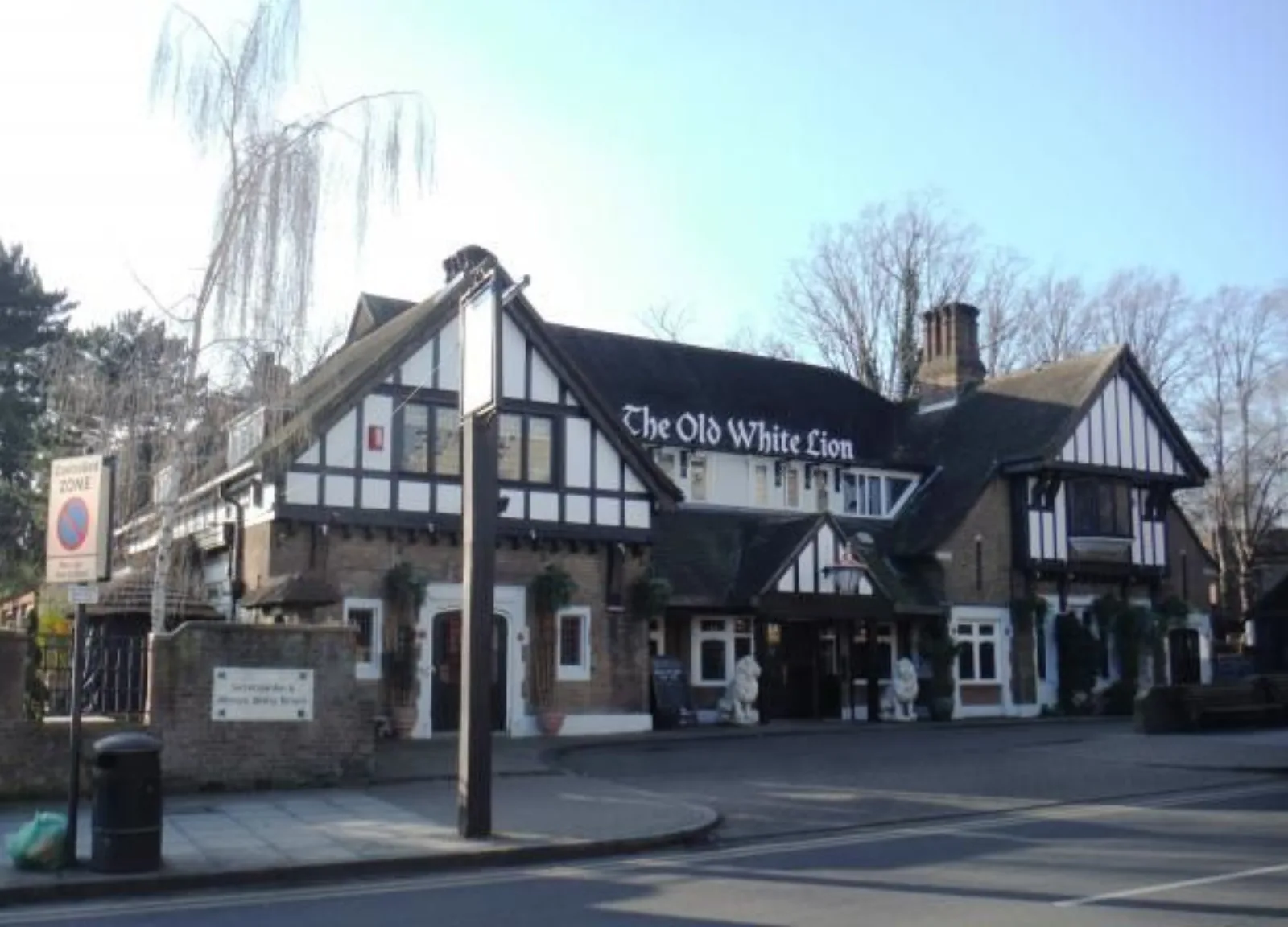 The Old White Lion