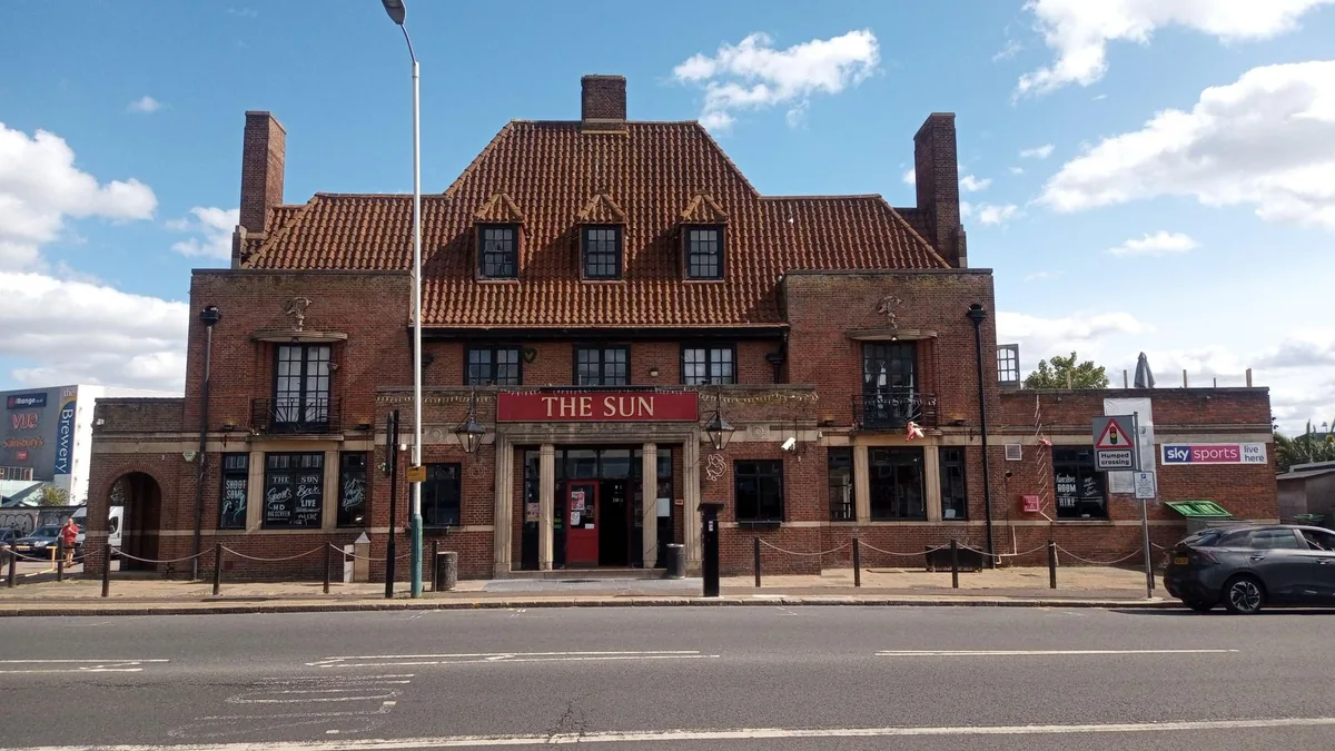 The Sun (Romford), pool in Romford (RM7)