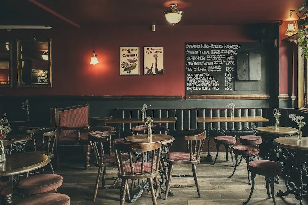 The Three Compasses, darts in Dalston (Hackney), E8