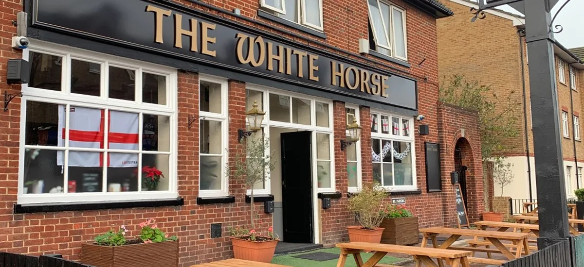 White Horse (Selhurst), pool in Selhurst / South Norwood (SE25)