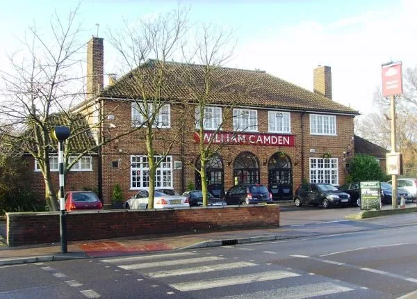 William Camden, darts in Bexleyheath (Bexley)