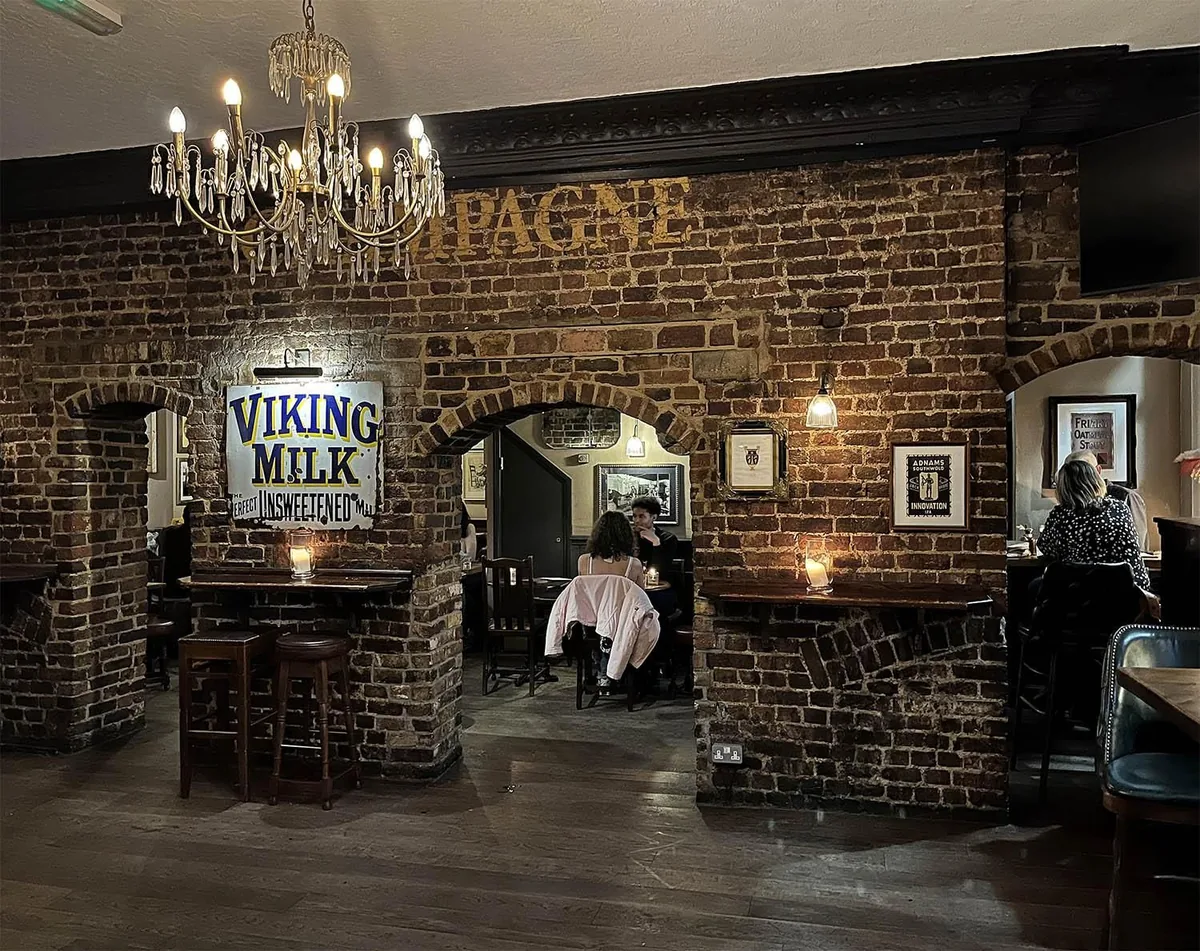 Williams Ale and Cider House, darts in Spitalfields / Whitechapel (City of London), E1